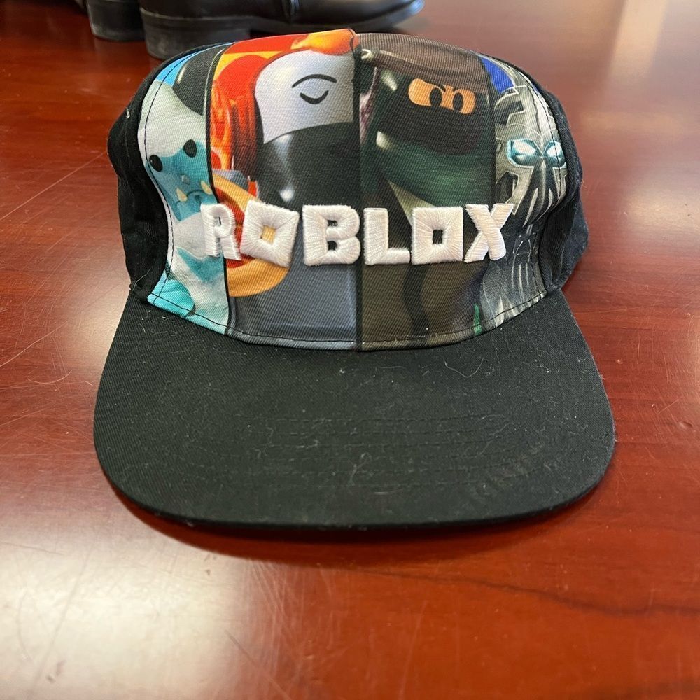 ROBLOX Embroidered Snap Back Baseball Hat O/S EUC